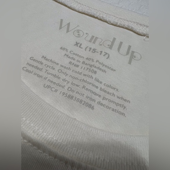 Wound Up Grow With Grace Floral Graphic Tee Size XL (15/17) - Picture 3 of 4